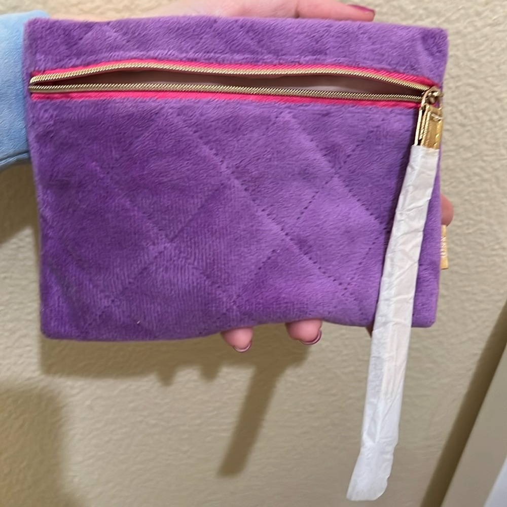 November 2023 Ipsy Makeup Bag